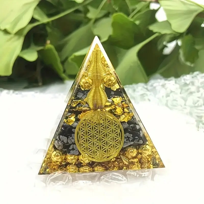 Pyramide en Orgone Dorée et Noire - Protection et Élégance