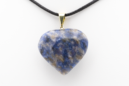 Blauer Sodalith-Herzanhänger 2,6 - 2,8 cm