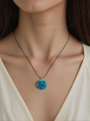 Pendentif Rond en Apatite Extra – Communication & Équilibre Intérieur