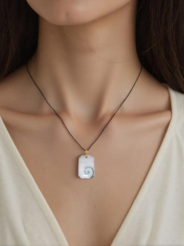 Pendentif Œil de Sainte Lucie Rectangle – Élégance Protectrice et Énergie Marine