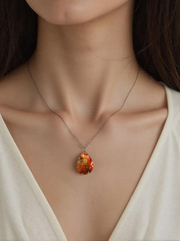Pendentif Bois Fossilisé Goutte – Calme, Lucidité & Vitalité Ancrée