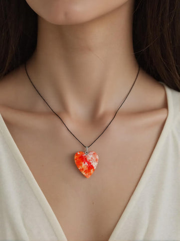 Pendentif Quartz Hématoïde Rouge Cœur – Énergie Vitale, Transformation Émotionnelle & Force du Cœur