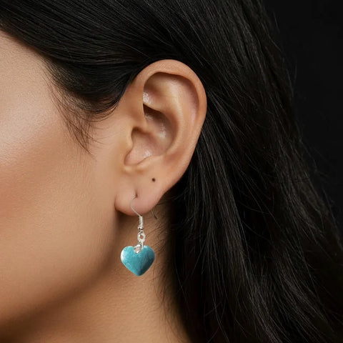 Boucles d’Oreilles Opale Bleue Cœur – Apaisement, Douceur & Vitalité Sensorielle