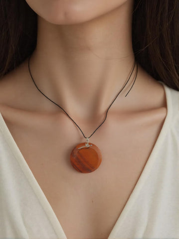 Pendentif Jaspe Orbiculaire Rond – Équilibre et Régénération