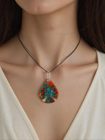 Pendentif Opale Multicolore Goutte – Apaisement et Protection
