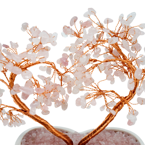 Arbre Décoratif en Quartz Rose en Forme de Cœur avec Vase en Terre Cuite Blanc - Amour et Élégance Pure