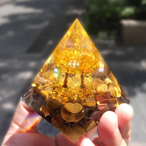 Pyramide en Orgone avec Citrine et Œil de Tigre - Énergie et Protection