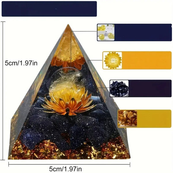 Pyramide en Orgone avec Paillettes Dorées et Design Floral - 5 cm - Élégance et Énergie Positive