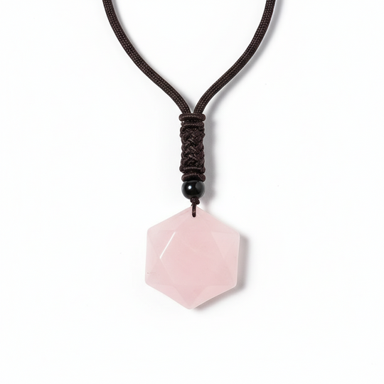 Pendentif "Douceur Infinie" - Quartz Rose Hexagonal & Cordon