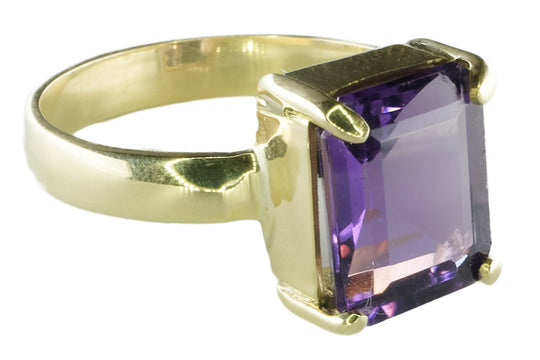 Ring aus Gelbgold und Amethyst