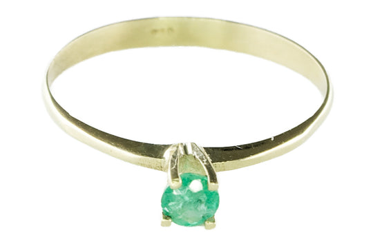 Ring aus Gelbgold und Smaragd