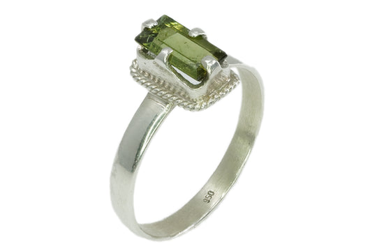 Ring aus Silber und grünem Turmalin