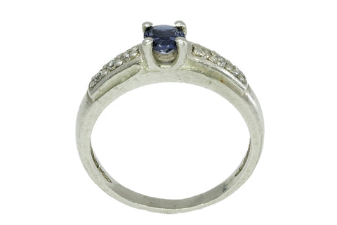 Bague solitaire en argent et améthyste