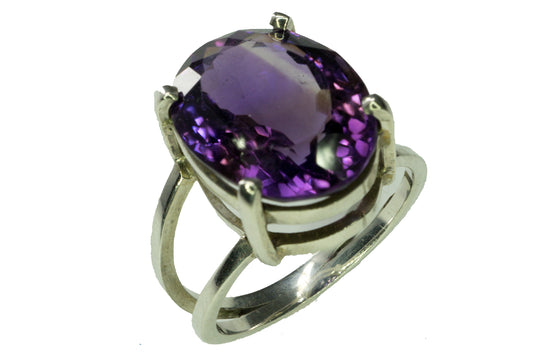 Ring aus Silber und Amethyst