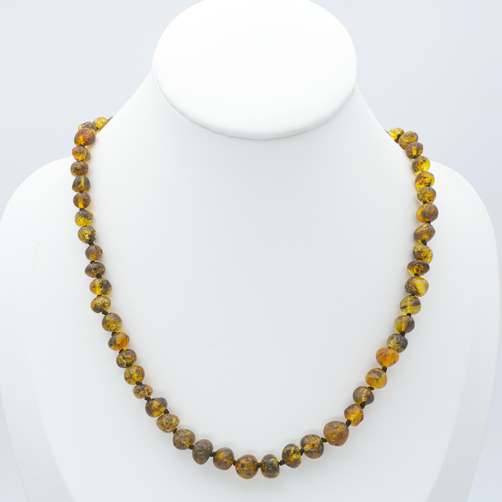 Collier Ambre Perles Polies – Vert, Authenticité et Bienfaits Naturels
