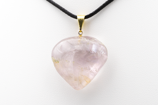 Pendentif Coeur en Quartz Rose 2.6 cm avec inclusions