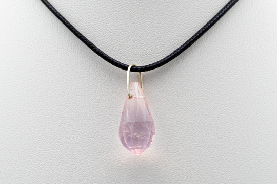 Pendentif et Boucles d'Oreilles en Quartz Rose