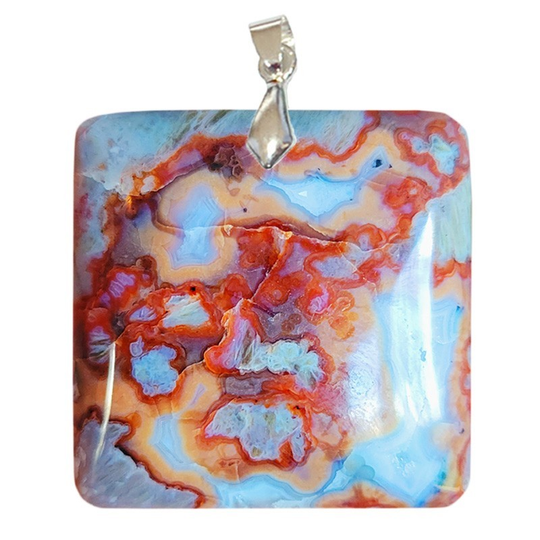 Pendentif Agate Rouge Carré – Stabilité & Sérénité Émotionnelle