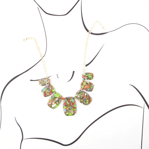 Collier de dalles de verts mixtes