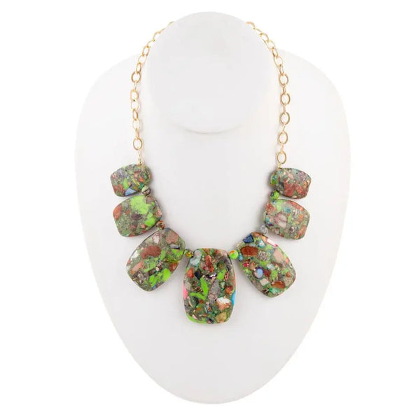 Collier de dalles de verts mixtes