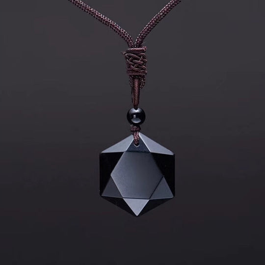 Pendentif hexagonal avec une obsidienne naturelle